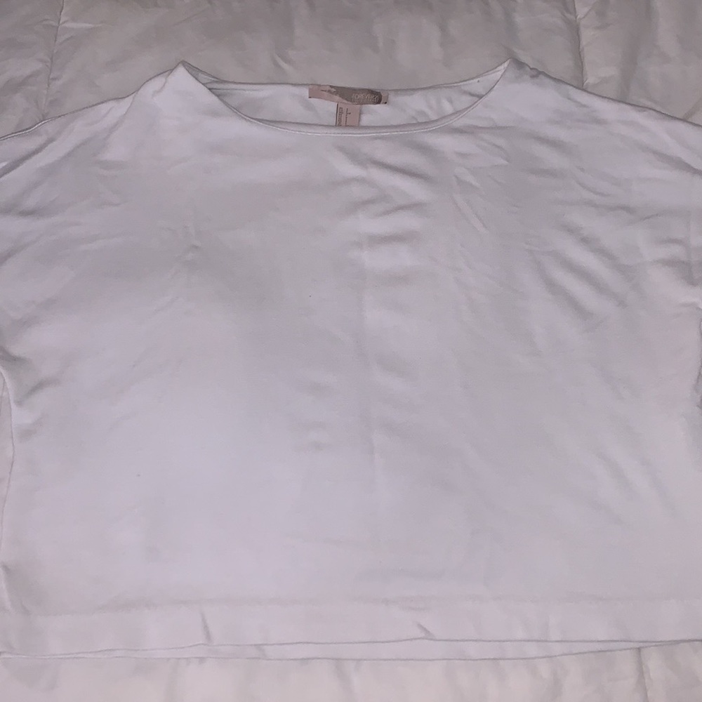 6/$28❗️ White crop top